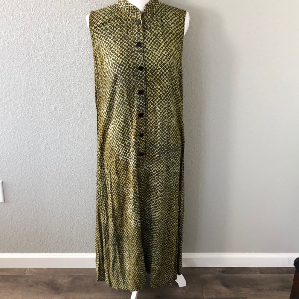 Sleeveless maxi dress